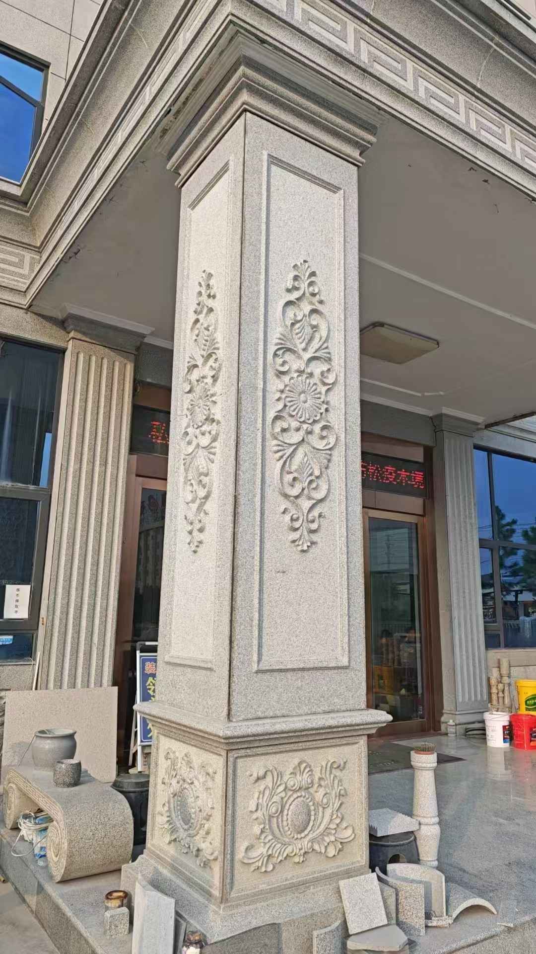 宜春芝麻白别墅雕刻柱子  黄金麻