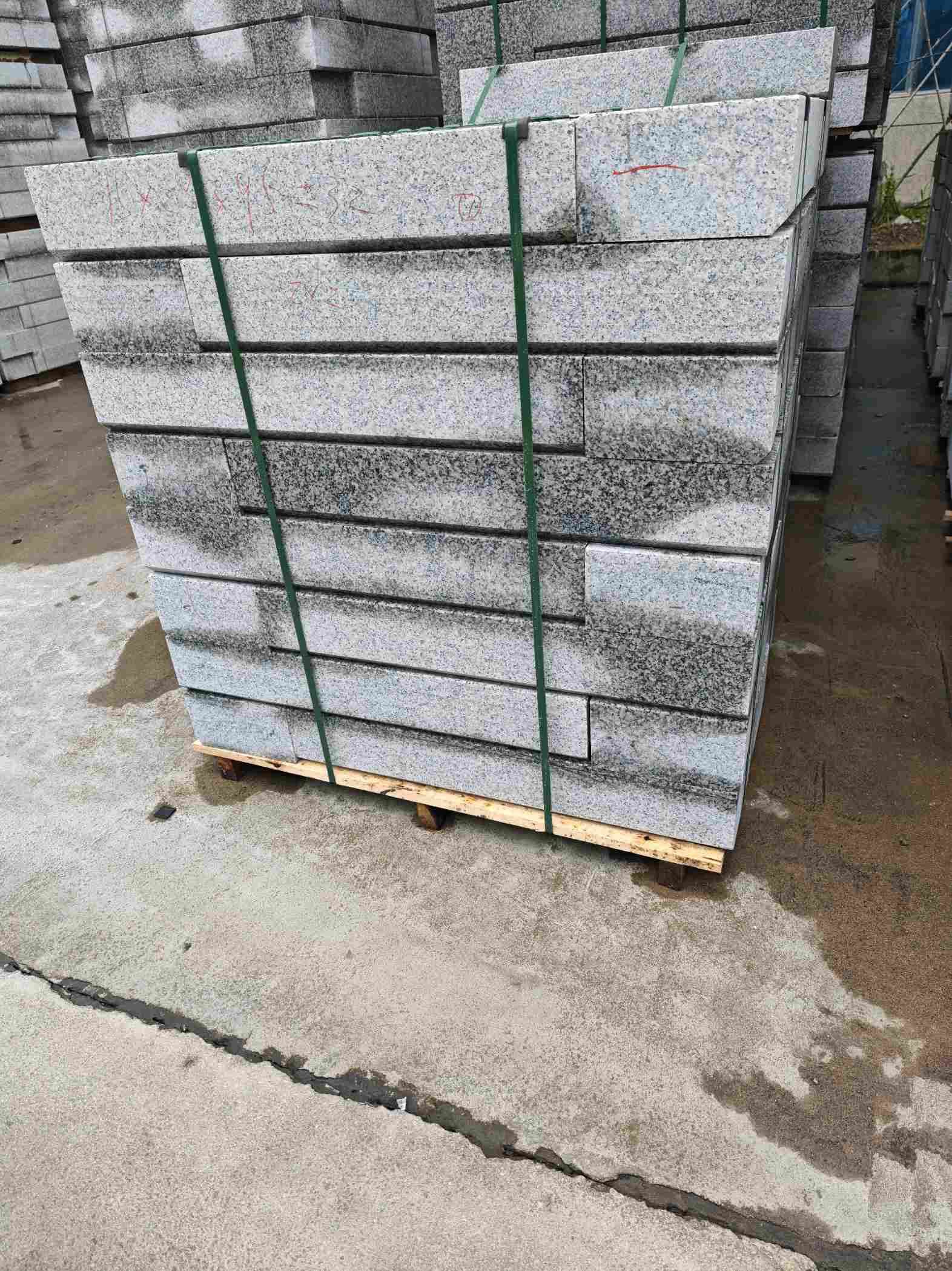 宜春芙蓉白路牙石，马路牙子