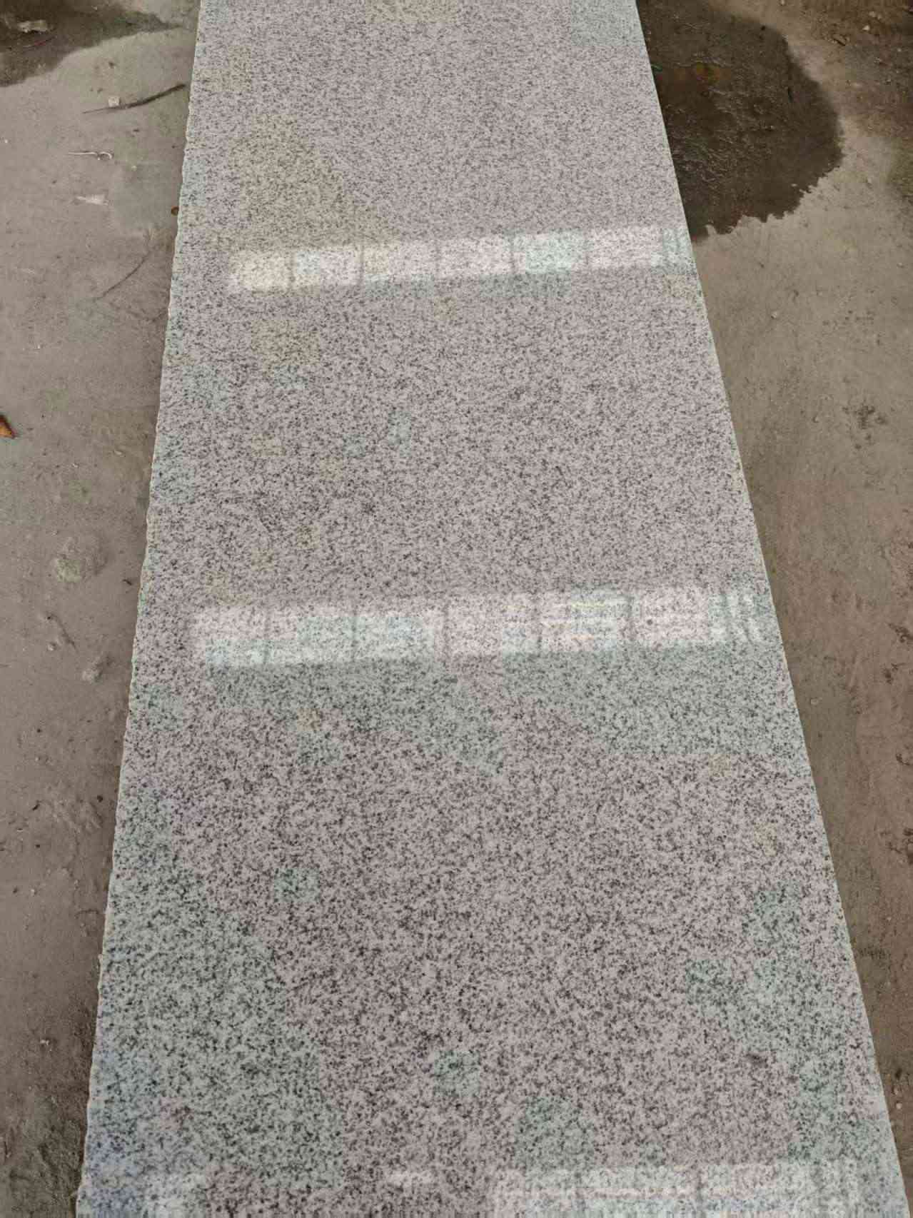 宜春芝麻白光面毛板